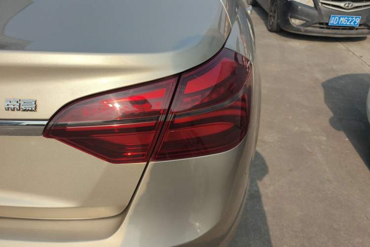 Used Geely Auto Emgrand 2018 1.5L CVT Upward Connect Edition Right Rear Taillight