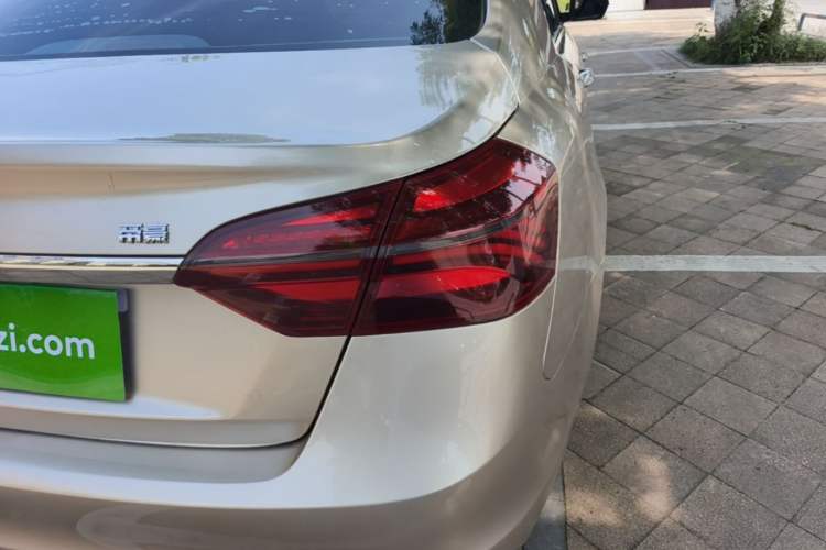 Used Geely Auto Emgrand 2018 1.5L Manual Upward Connect Edition Right Rear Taillight
