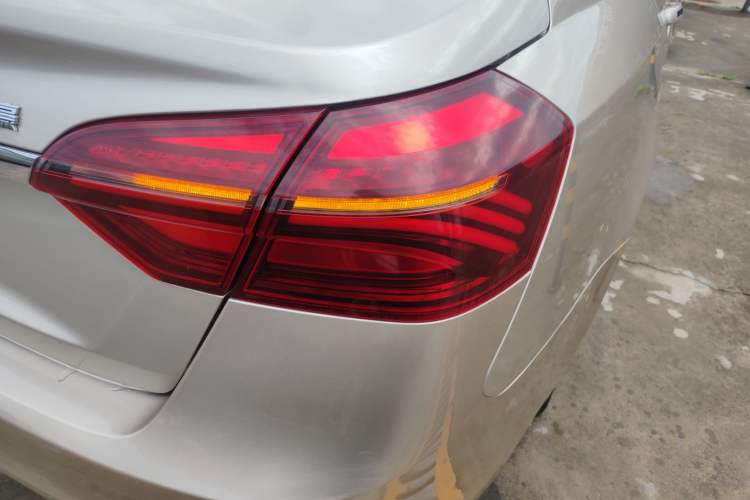 Used Geely Auto Emgrand 2018 1.5L CVT Upward Connect Edition Right Rear Taillight