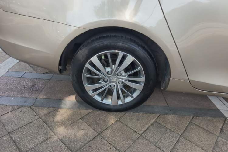 Used Geely Auto Emgrand 2018 1.5L Manual Upward Connect Edition Right Rear Wheel Hub