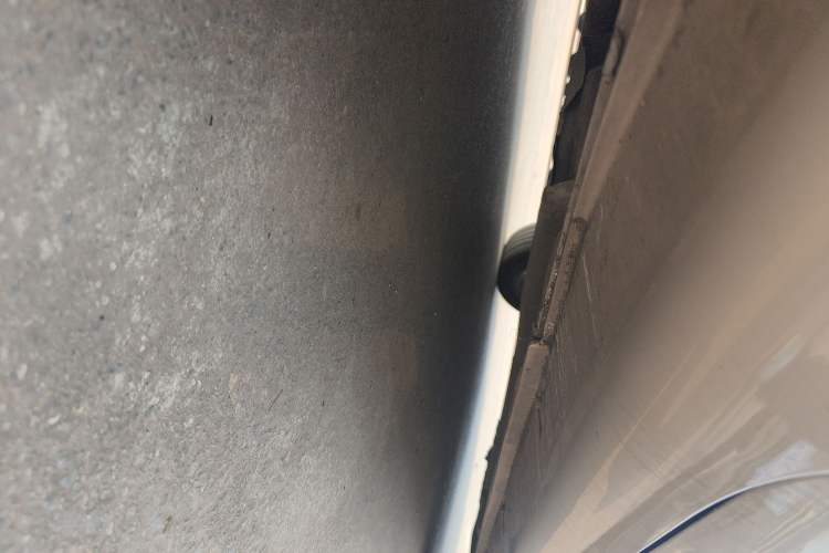 Used Geely Auto Emgrand 2018 1.5L CVT Upward Connect Edition Right Side Sill