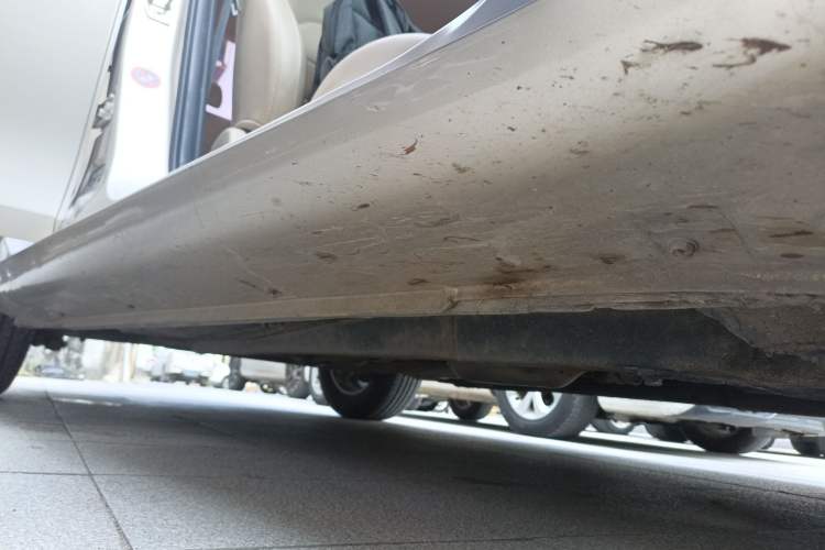 Used Geely Auto Emgrand 2018 1.5L CVT Luxury Model Right Side Sill