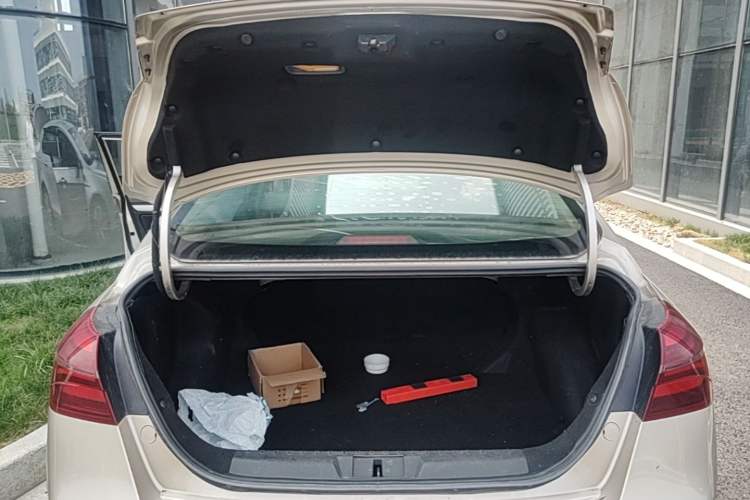 Used Geely Auto Emgrand 2018 1.5L CVT Upward Connect Edition Trunk