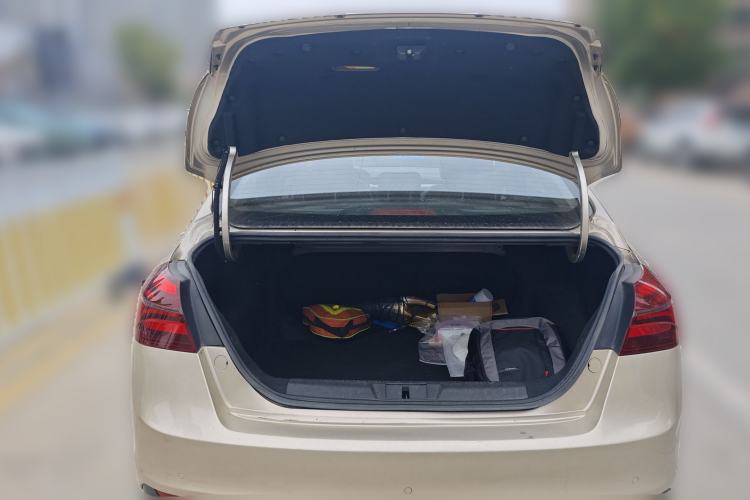 Used Geely Auto Emgrand 2018 1.5L CVT Upward Connect Edition Trunk