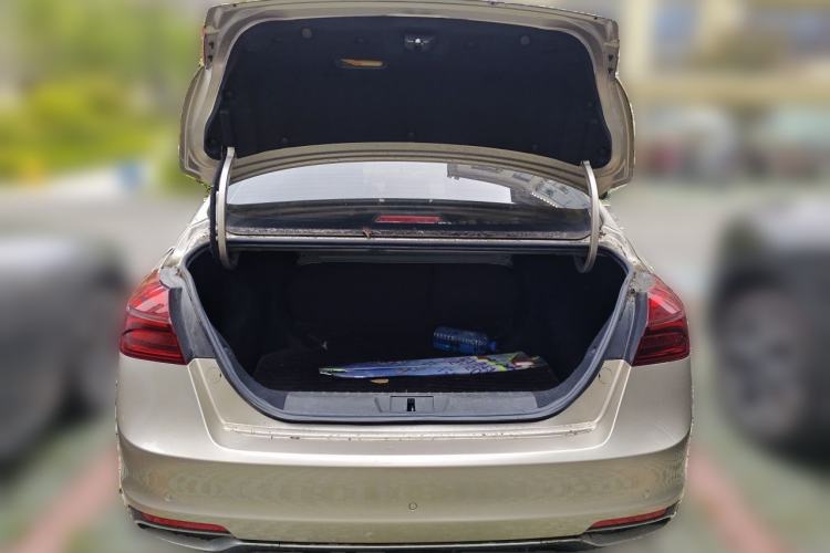 Used Geely Auto Emgrand 2018 1.5L CVT Upward Connect Edition Trunk