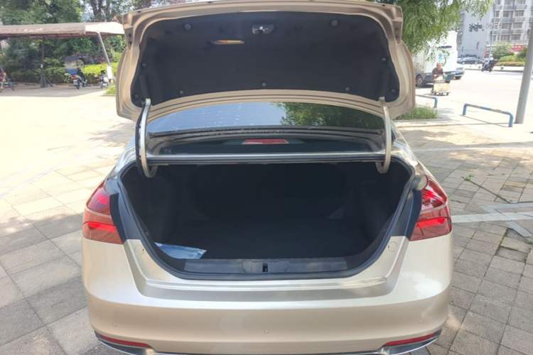 Used Geely Auto Emgrand 2018 1.5L Manual Upward Connect Edition Trunk