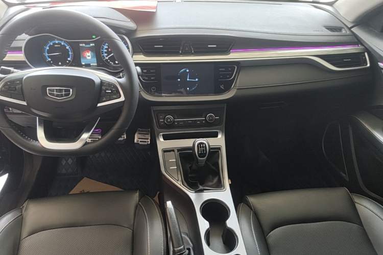 Used Geely Auto Emgrand 2019 Leading Edition 1.5L Manual Luxury Model China VI Standard Audio And AC Panel