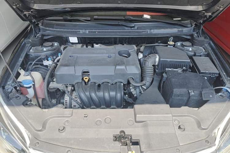 Used Geely Auto Emgrand 2019 Leading Edition 1.5L Manual Luxury Model China VI Standard Engine Bay