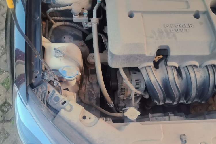 Used Geely Auto Emgrand 2019 Leading Edition 1.5L Manual Luxury Model China VI Standard Engine Bay Right