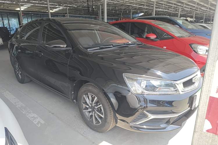 Used Geely Auto Emgrand 2019 Leading Edition 1.5L Manual Luxury Model China VI Standard Exterior 1