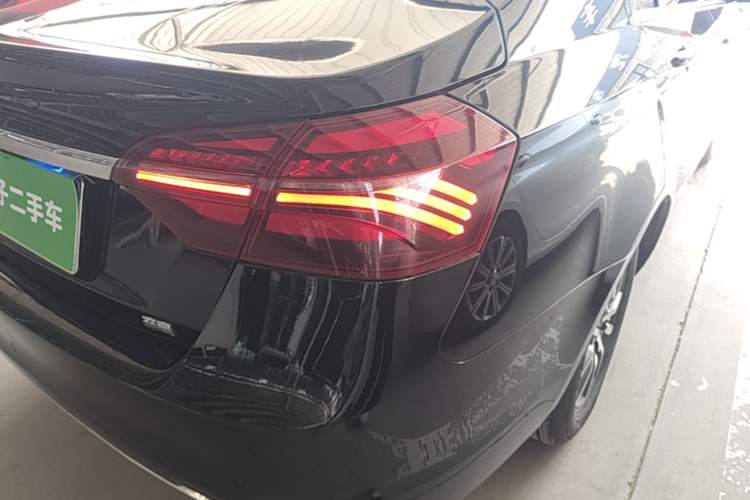 Used Geely Auto Emgrand 2019 Leading Edition 1.5L Manual Luxury Model China VI Standard Exterior 3