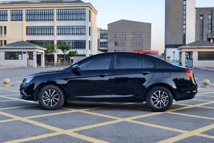 Used Geely Auto Emgrand 2019 Leading Edition 1.5L Manual Luxury Model China VI Standard Exterior 8