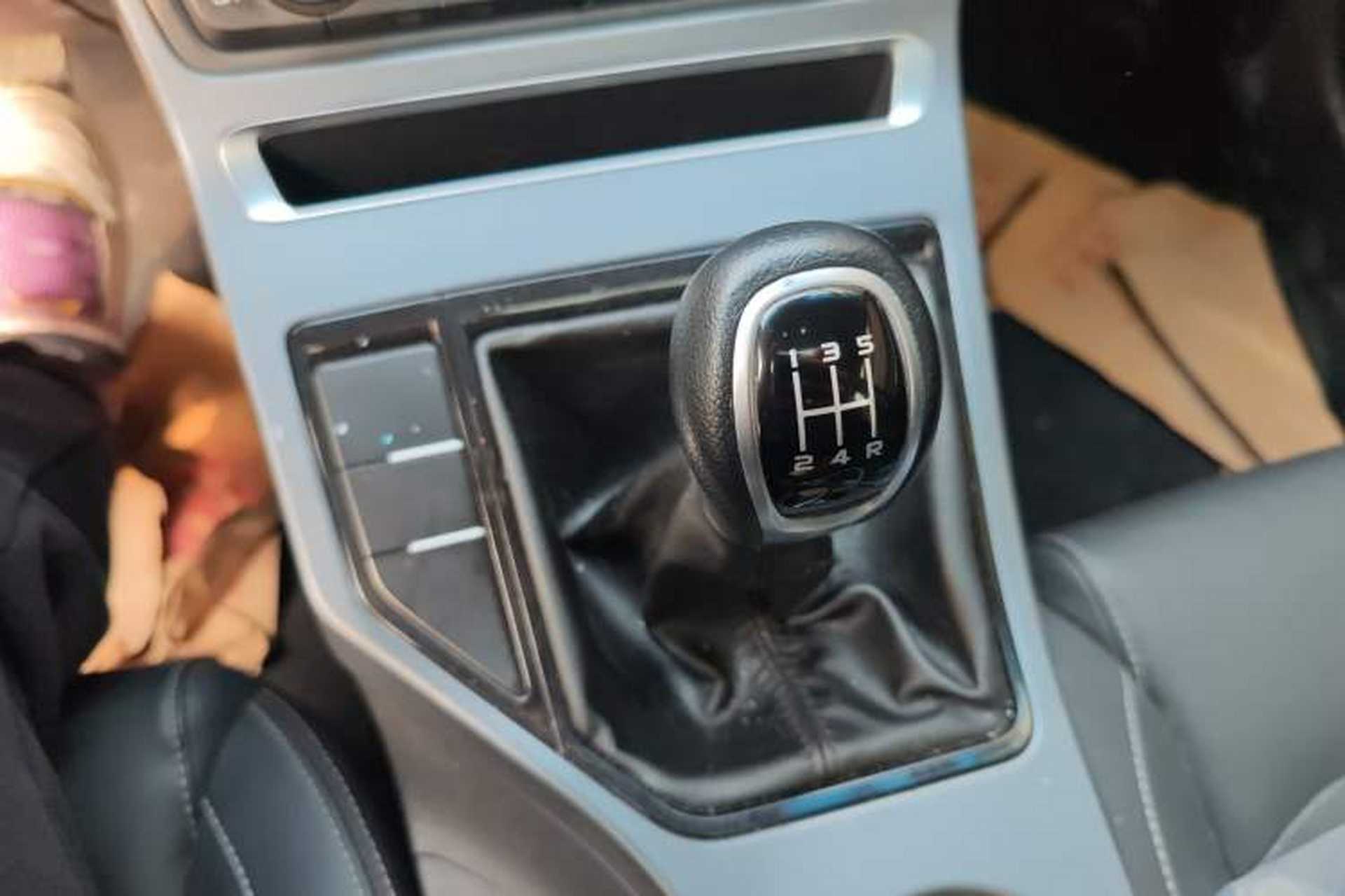 Used Geely Auto Emgrand 2019 Leading Edition 1.5L Manual Upgraded Connectivity Model China V Standard Gear Lever