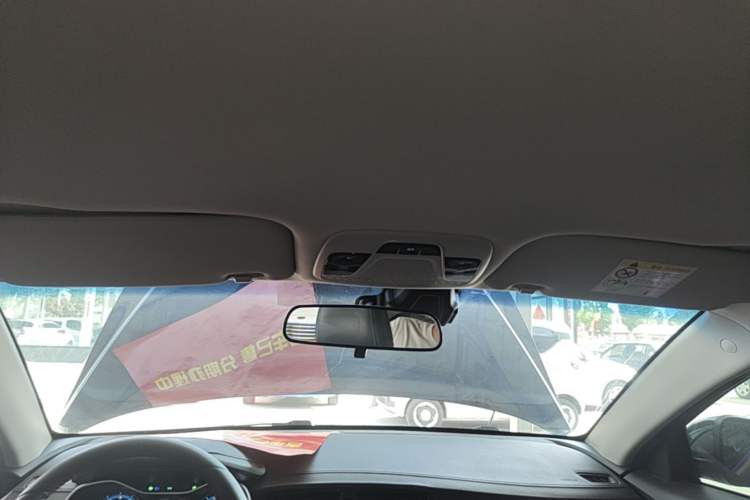 Used Geely Auto Emgrand 2019 Leading Edition 1.5L Manual Luxury Model China VI Standard Headliner