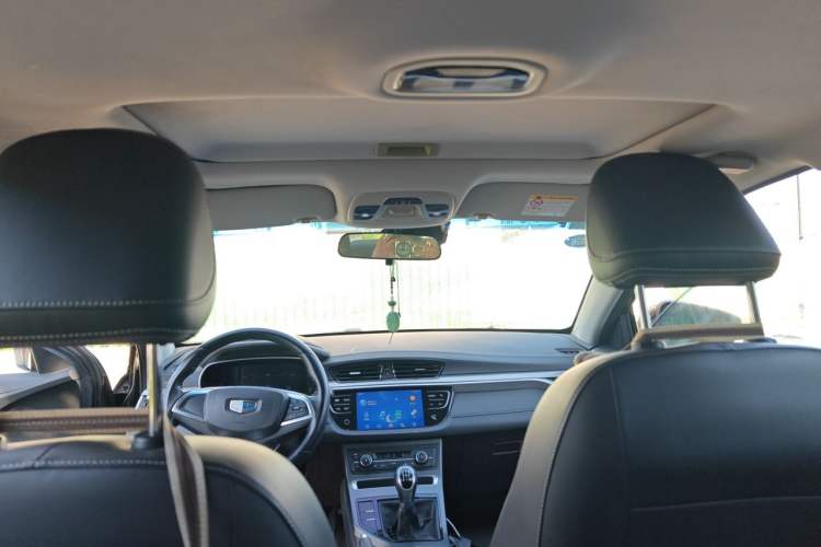 Used Geely Auto Emgrand 2019 Leading Edition 1.5L Manual Upgraded Connectivity Model China VI Standard Headliner