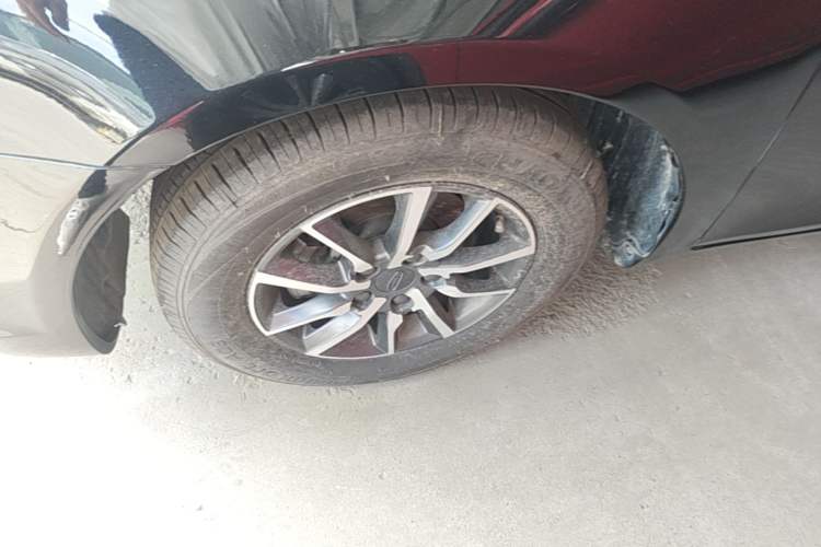 Used Geely Auto Emgrand 2019 Leading Edition 1.5L Manual Luxury Model China VI Standard Left Front Wheel Hub