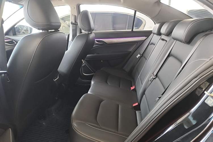 Used Geely Auto Emgrand 2019 Leading Edition 1.5L Manual Luxury Model China VI Standard Left Rear Seat