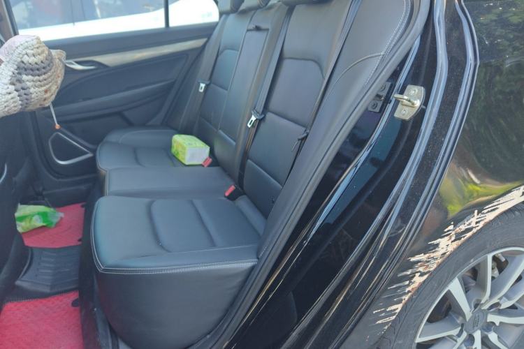 Used Geely Auto Emgrand 2019 Leading Edition 1.5L Manual Upgraded Connectivity Model China VI Standard Left Rear Seat