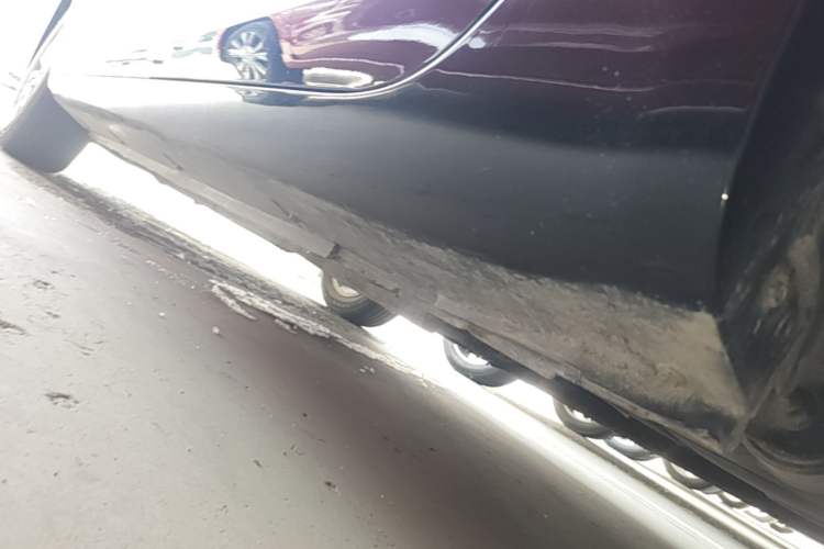 Used Geely Auto Emgrand 2019 Leading Edition 1.5L Manual Luxury Model China VI Standard Left Side Sill