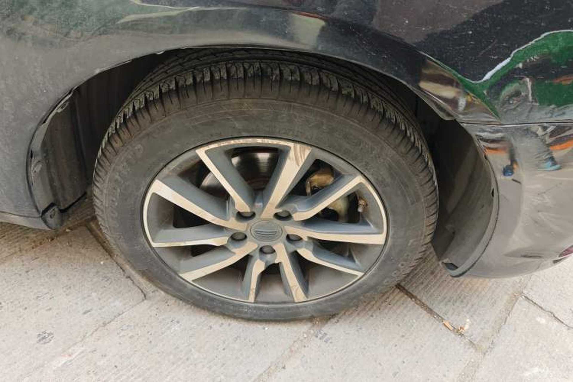 Used Geely Auto Emgrand 2019 Leading Edition 1.5L Manual Upgraded Connectivity Model China V Standard Right Front Wheel Hub