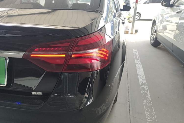 Used Geely Auto Emgrand 2019 Leading Edition 1.5L Manual Luxury Model China VI Standard Right Rear Taillight