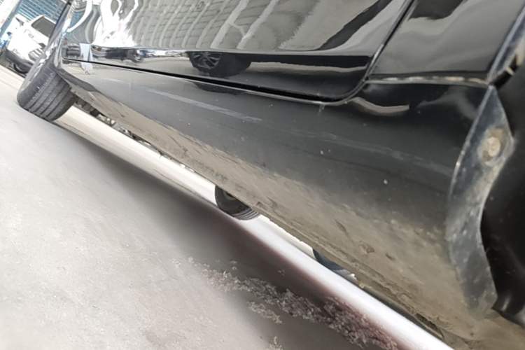 Used Geely Auto Emgrand 2019 Leading Edition 1.5L Manual Luxury Model China VI Standard Right Side Sill