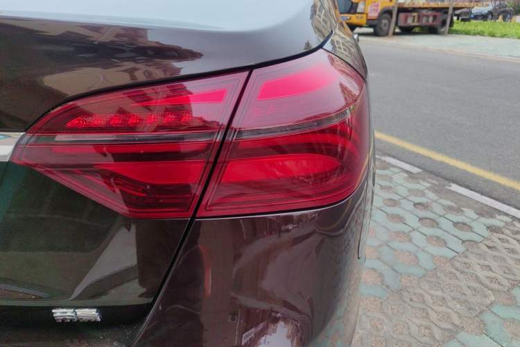 Used Geely Auto Emgrand 2019 Leading Edition 1.5L Manual Luxury Model China VI Standard Exterior 6