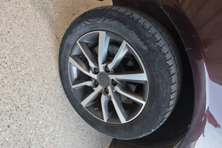 Used Geely Auto Emgrand 2019 Leading Edition 1.5L CVT Upward Asian Games Edition China VI Left Front Wheel Hub