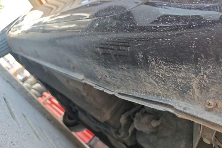 Used Geely Auto Emgrand 2019 Leading Edition 1.5L CVT Upward Asian Games Edition China VI Left Side Sill
