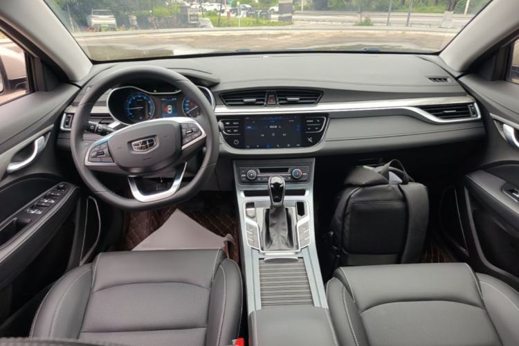 Used Geely Auto Emgrand 2019 Leading Edition 1.5L CVT Luxury Model China VI Standard Center Console