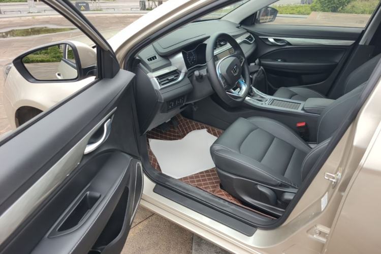 Used Geely Auto Emgrand 2019 Leading Edition 1.5L CVT Luxury Model China VI Standard Driver Seat