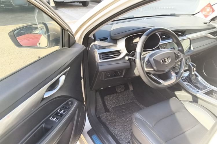 Used Geely Auto Emgrand 2019 Leading Edition 1.5L CVT Upward-Connected Model China VI Standard Driver Seat
