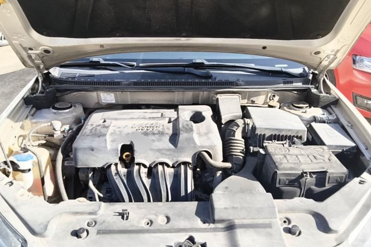 Used Geely Auto Emgrand 2019 Leading Edition 1.5L CVT Upward-Connected Model China VI Standard Engine Bay