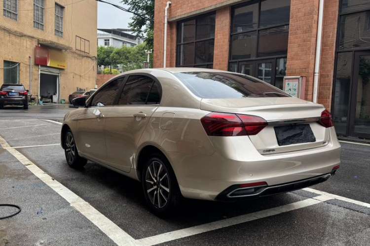 Used Geely Auto Emgrand 2019 Leading Edition 1.5L CVT Prestige Model China VI Standard Exterior 2