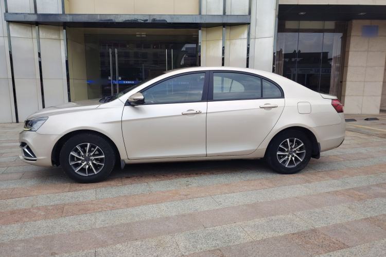 Used Geely Auto Emgrand 2019 Leading Edition 1.5L CVT Luxury Model China VI Standard Exterior 3