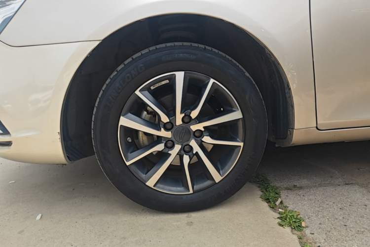 Used Geely Auto Emgrand 2019 Leading Edition 1.5L CVT Upward-Connected Model China VI Standard Exterior 4