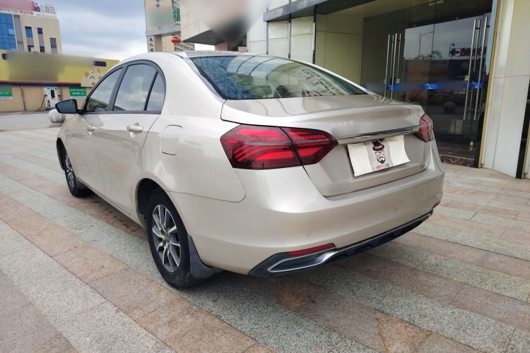 Used Geely Auto Emgrand 2019 Leading Edition 1.5L CVT Luxury Model China VI Standard Exterior 4