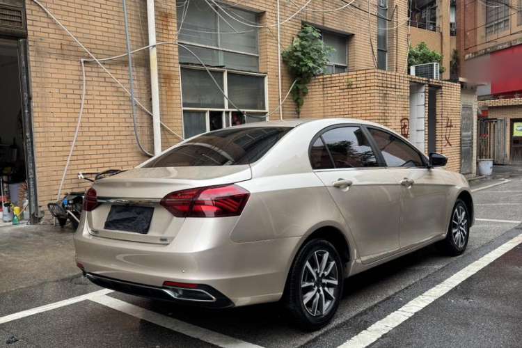 Used Geely Auto Emgrand 2019 Leading Edition 1.5L CVT Prestige Model China VI Standard Exterior 5