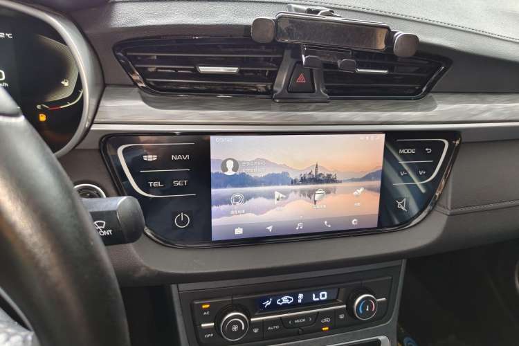 Used Geely Auto Emgrand 2019 Leading Edition 1.5L CVT Upward Asian Games Edition China VI Interior 2