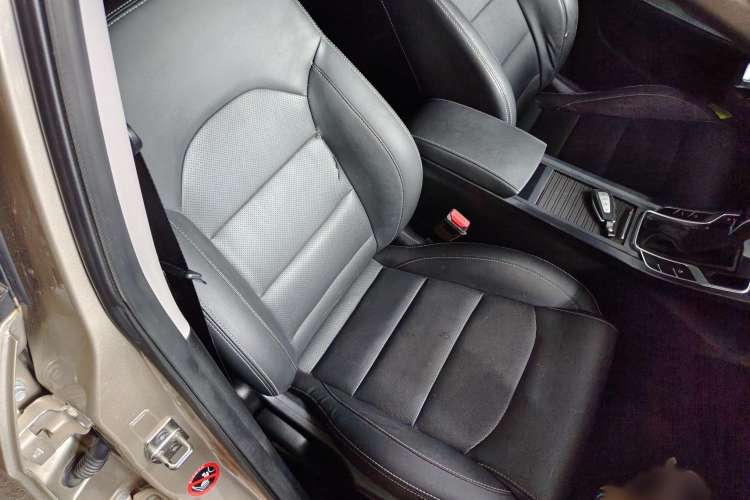 Used Geely Auto Emgrand 2019 Leading Edition 1.5L CVT Upward Asian Games Edition China VI Interior 8