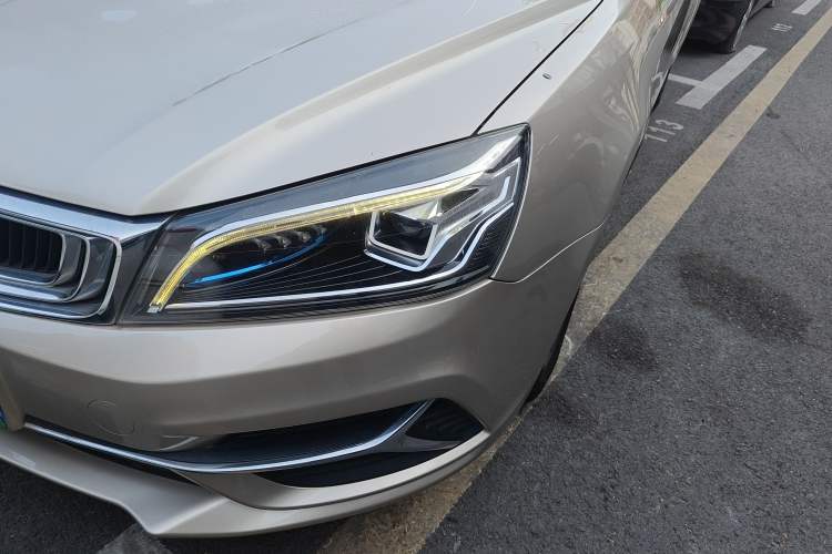 Used Geely Auto Emgrand 2019 Leading Edition 1.5L CVT Upward-Connected Model China VI Standard Left Front Headlight