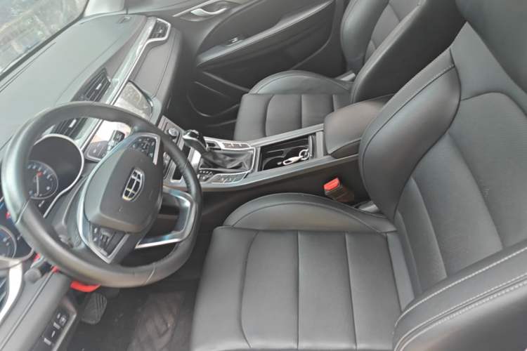 Used Geely Auto Emgrand 2019 Leading Edition 1.5L CVT Luxury Model China VI Standard Left Front Seat