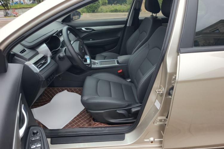 Used Geely Auto Emgrand 2019 Leading Edition 1.5L CVT Luxury Model China VI Standard Left Front Seat