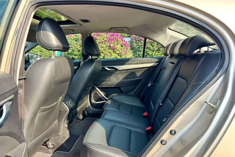 Used Geely Auto Emgrand 2019 Leading Edition 1.5L CVT Upward-Connected Model China VI Standard Left Rear Seat