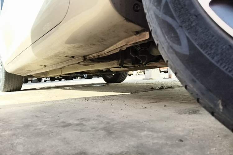 Used Geely Auto Emgrand 2019 Leading Edition 1.5L CVT Upward-Connected Model China VI Standard Left Side Sill