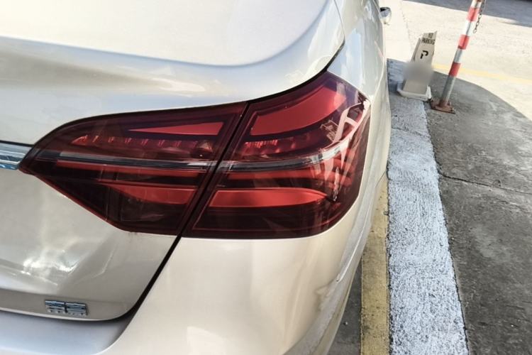 Used Geely Auto Emgrand 2019 Leading Edition 1.5L CVT Upward-Connected Model China VI Standard Right Rear Taillight