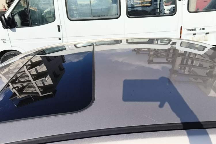 Used Geely Auto Emgrand 2019 Leading Edition 1.5L CVT Upward-Connected Model China VI Standard Roof