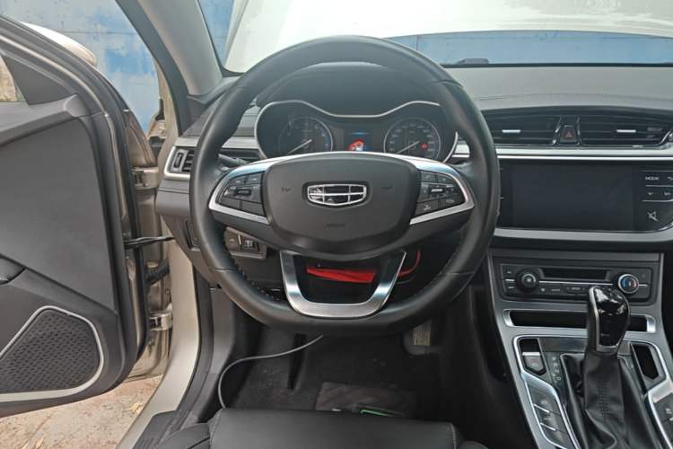 Used Geely Auto Emgrand 2019 Leading Edition 1.5L CVT Luxury Model China VI Standard Steering Wheel