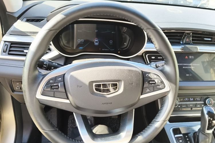 Used Geely Auto Emgrand 2019 Leading Edition 1.5L CVT Upward-Connected Model China VI Standard Steering Wheel