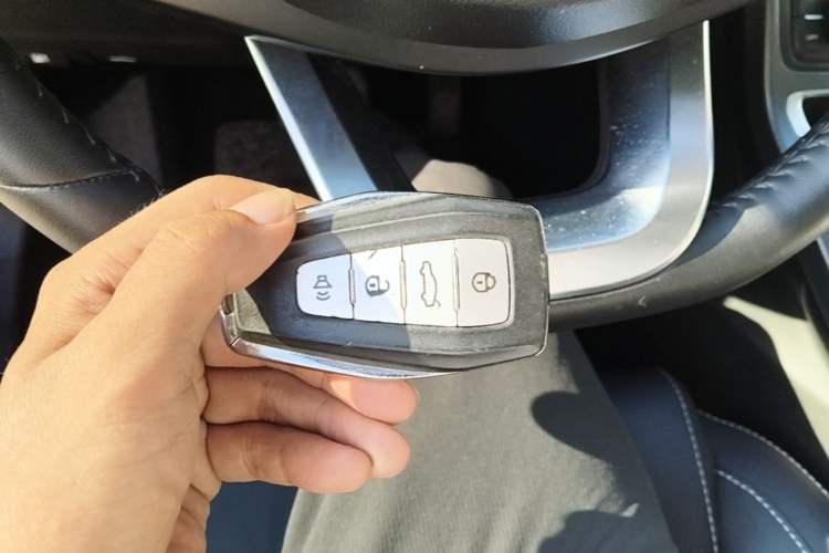 Used Geely Auto Emgrand 2019 Leading Edition 1.5L CVT Upward-Connected Model China VI Standard Vehicle Key